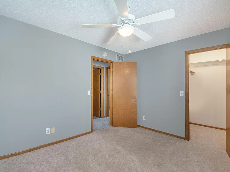 3123 S 144th Ave — Photo 15