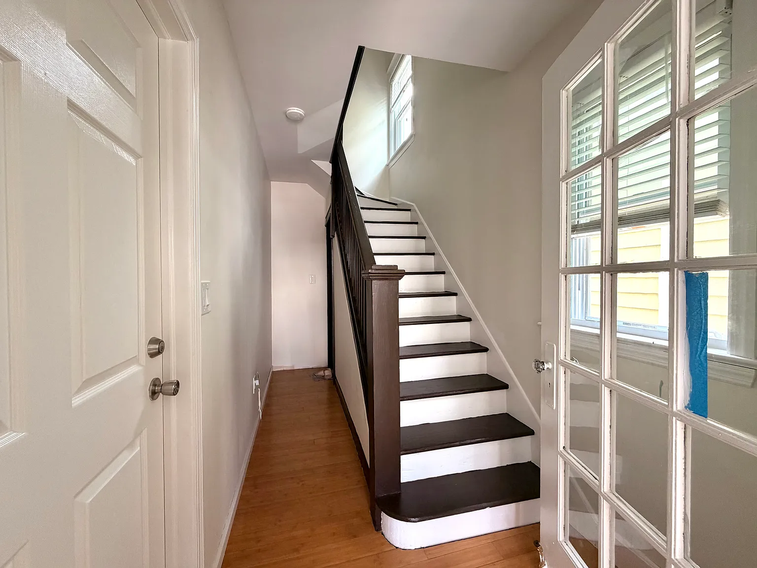 4 bed, 1.5 bath, $3,200 — Photo 2