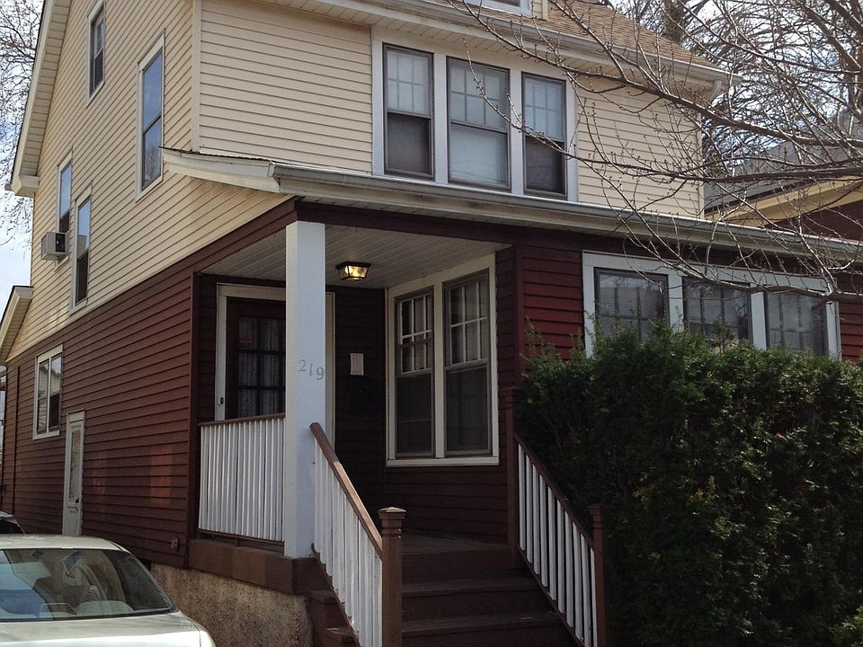 1st image of 219 Howard St