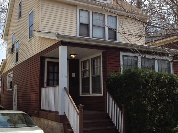 219 Howard St