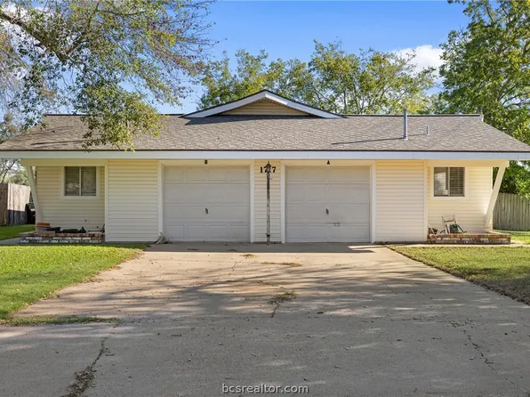 1717 Lawyer St APT A, College Station, TX 77840
