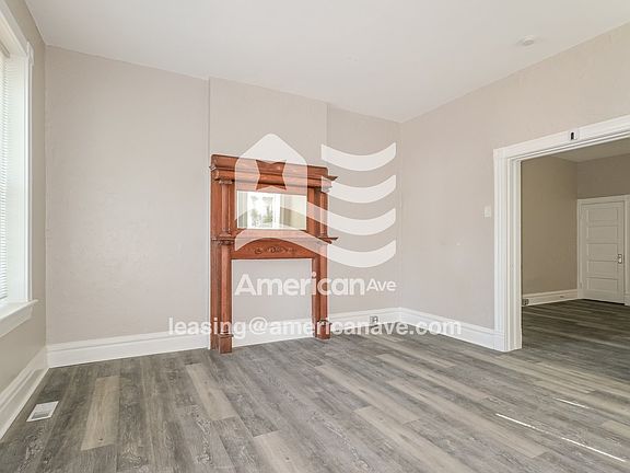 594652_004_living_room_14071465.jpg