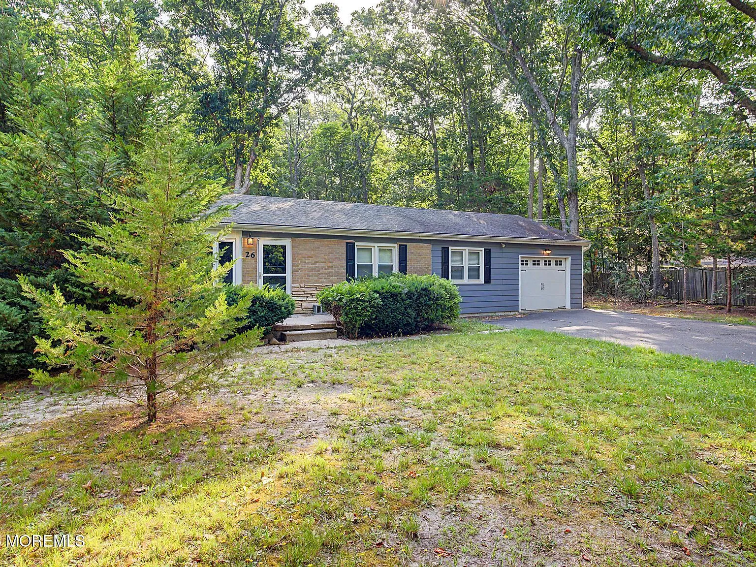 3 bed, 1075 sqft, $2,400 — Photo 2