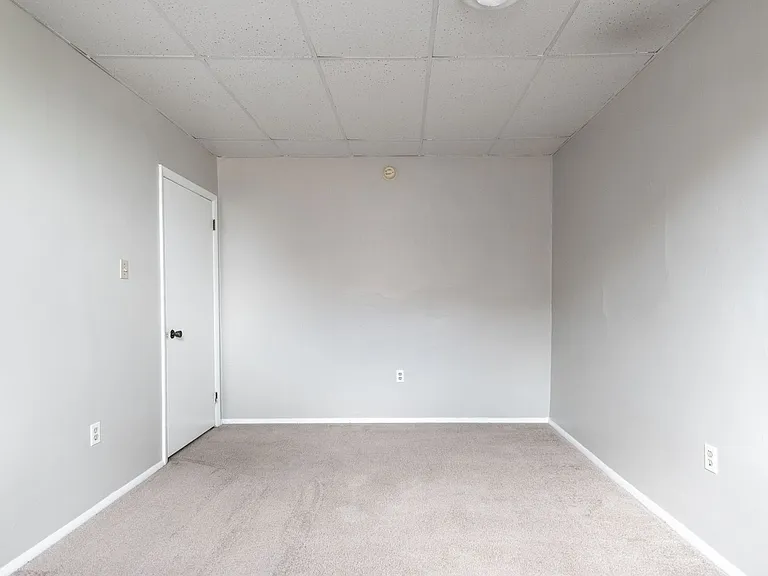 1500 Fallowfield Ave — Photo 25