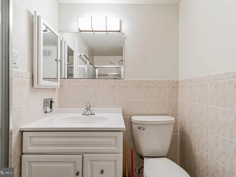6100 Henry Ave #5B — Photo 15