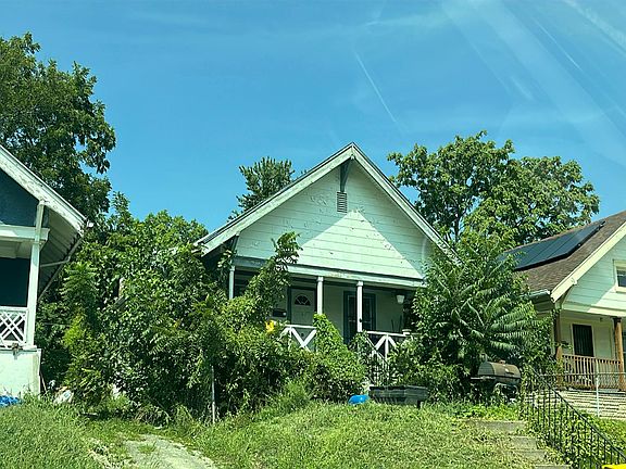 3rd image of 4232 College Ave