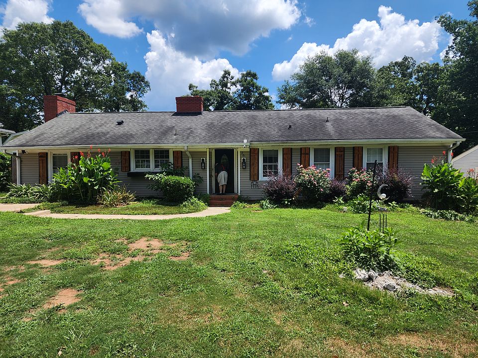 1st image of 26 N Garden Cir