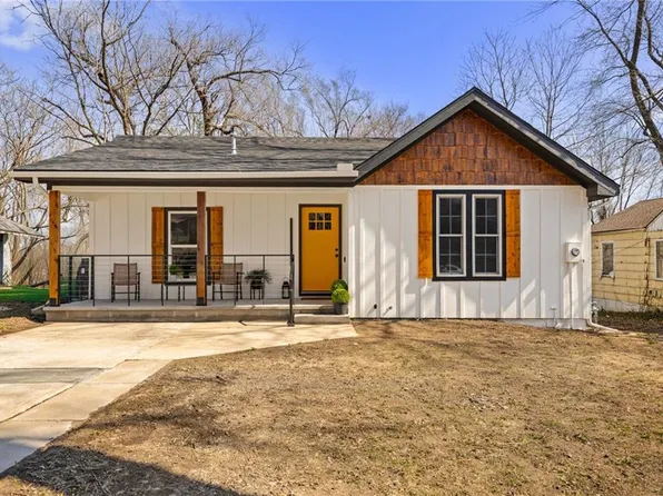 1339 S Hocker Ave, Independence, MO 64055