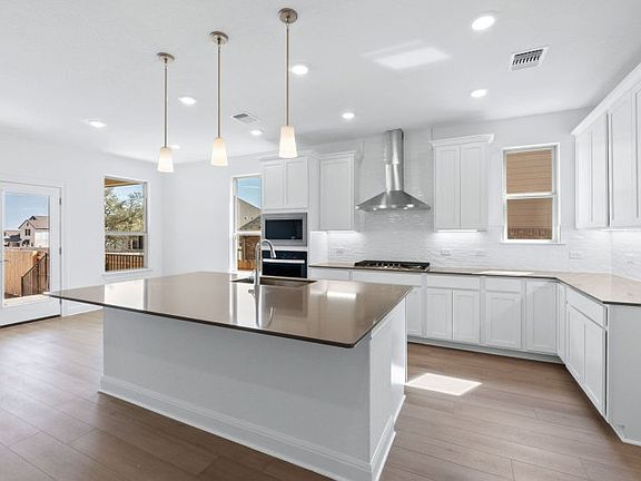 Eat-In Kitchen Island