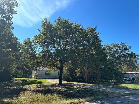 5th image of 207 Acres Loop