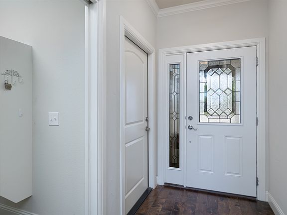 5th image of 205 Terra Verde Ln