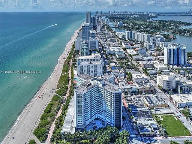 Building Photo - 7135 Collins Ave #605