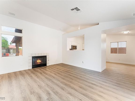 5th image of 5838 Berry Hill Ln
