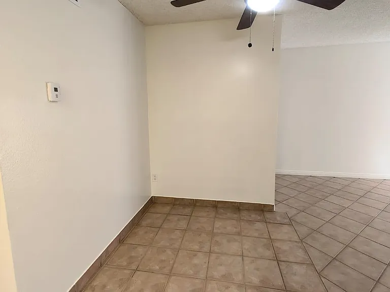 904 W Victoria Ave #160 — Photo 6