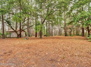 319 N Dyson St, Holly Ridge, NC 28445