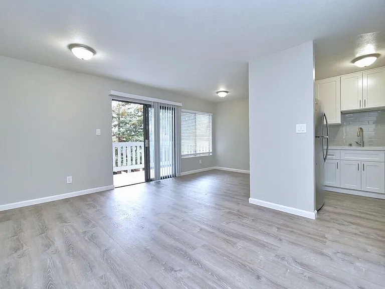 920 Fletcher Ln #105 — Photo 5