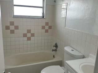 6601 SW 18th St #1, Hollywood, FL 33023