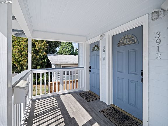 3rd image of 3910 SE 32nd Ave