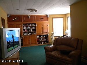 Living room, built-in bookshelves