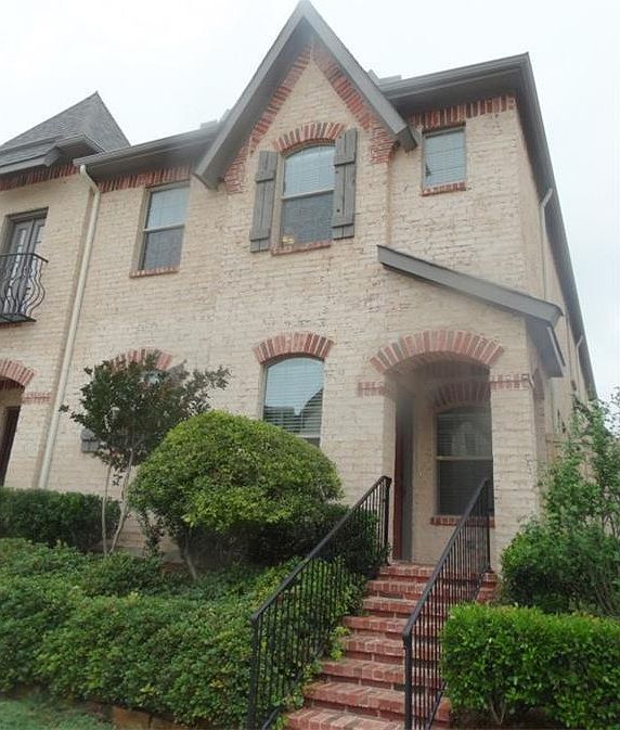 1st image of 1812 Desoto Dr