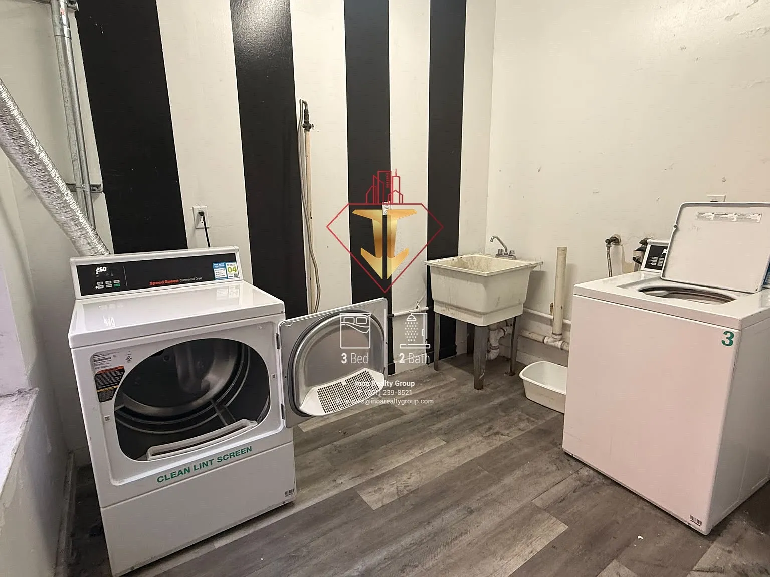 3 bed, 1.5 bath, 900 sqft, $2,550 — Photo 3