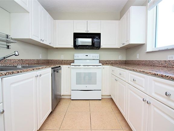 5th image of 7800 Collins Ave APT 306