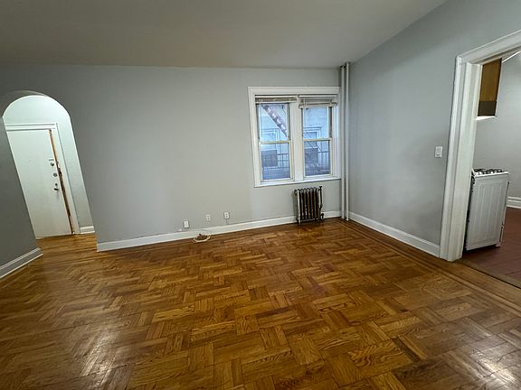 5th image of 5915 Kennedy Blvd E APT C8