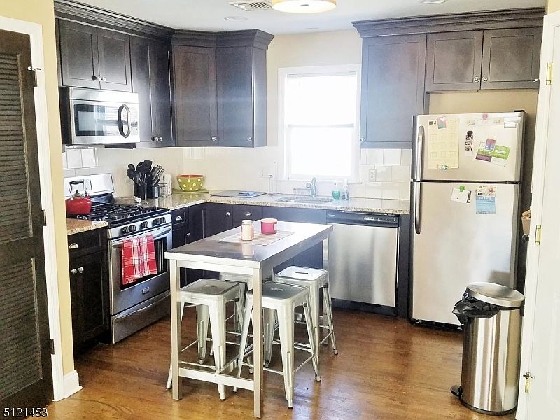 1st image of 27 Phoenix Ave #2
