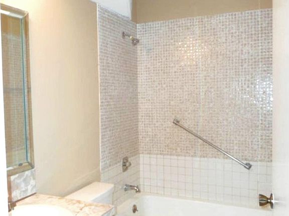 3rd image of 580 Normandy Ln #L