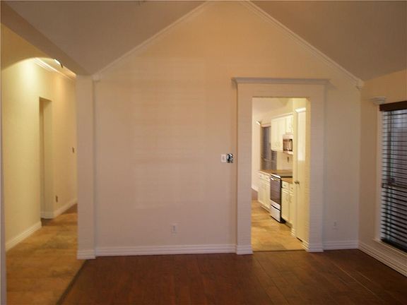 3rd image of 4936 Orchid Dr