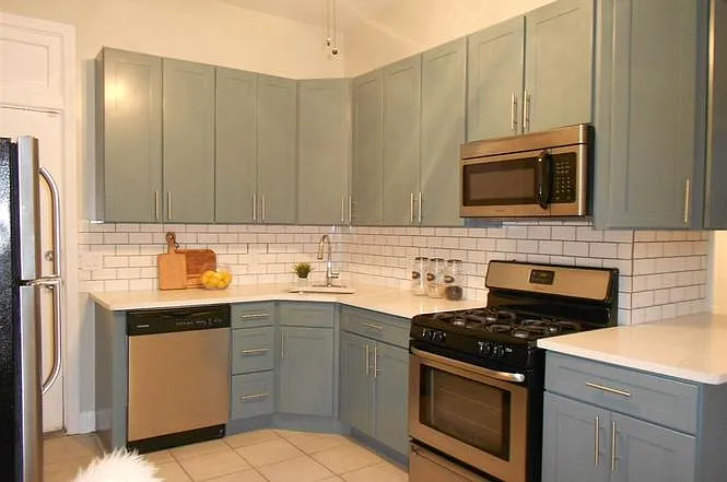 428 W 9th St #1 — Photo 6