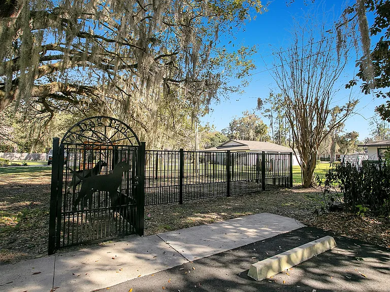 1820 NW 10th St — Photo 18