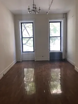 Rented by Chartwell Manhattan Realty | media 9