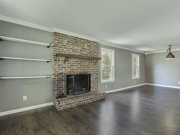 2nd image of 167 Saddle Creek Dr NW
