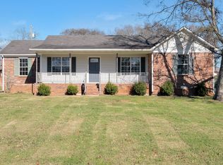 2002 Windsor Dr, Columbia, TN 38401