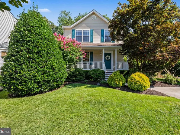 3220 Art Hall Ln, Pasadena, MD 21122
