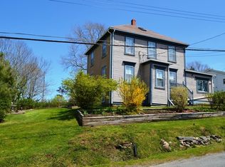 19 Hospital Rd, Lunenburg, NS B0J2C0