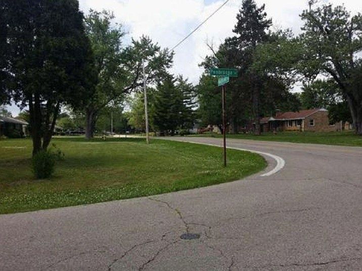 2nd image of 7391 Mad River Rd