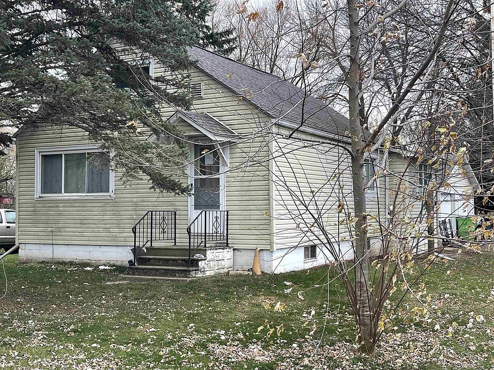 1st image of 401 2ND STREET