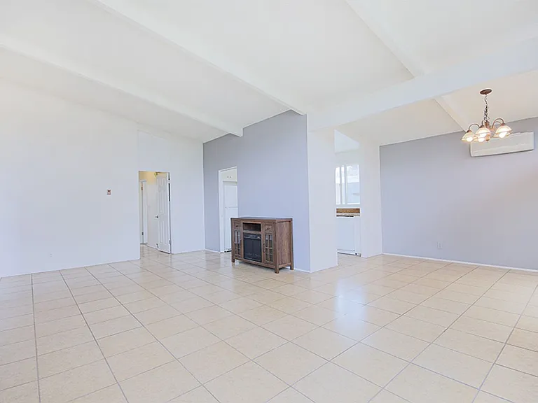 5542 Fernhill Cir — Photo 6