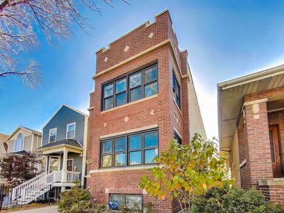 2429 W Pensacola Ave, Chicago, IL, 60618