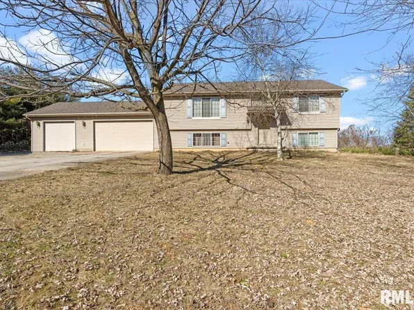 835 Brookview Rd, Dawson, IL 62520