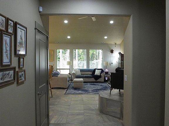 Entry way