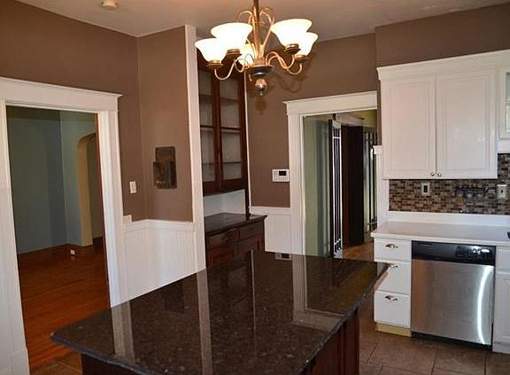 5th image of 1129 Wilmington Ave