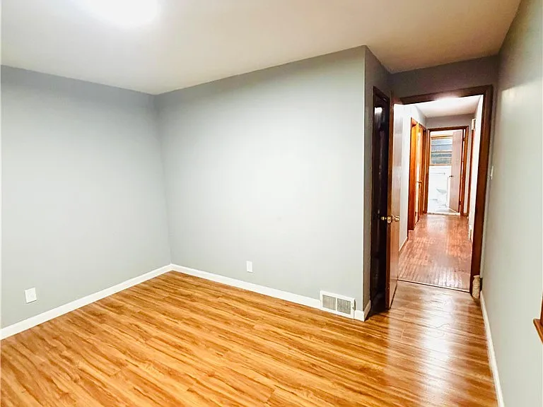 2791 N Forest Rd — Photo 12
