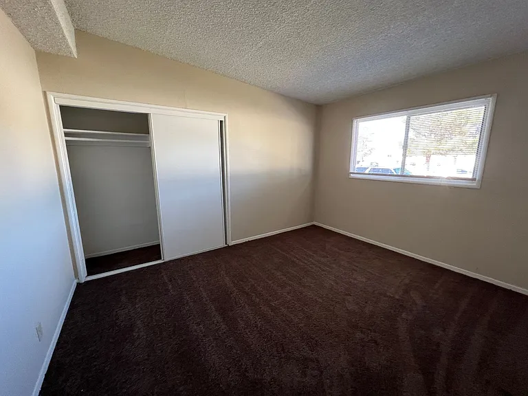 312 Sahara Dr — Photo 7