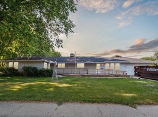 2405-2407 Roxbury Rd, Janesville, WI 53545