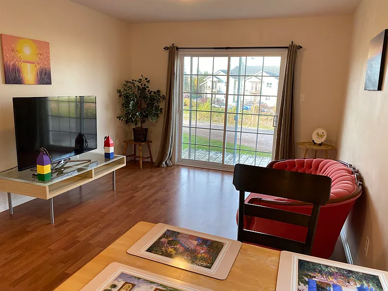 18 Elena Ct — Photo 28