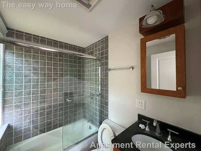 23 Lowell St — Photo 3