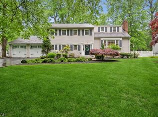113 Sutton Dr, Berkeley Heights, NJ 07922